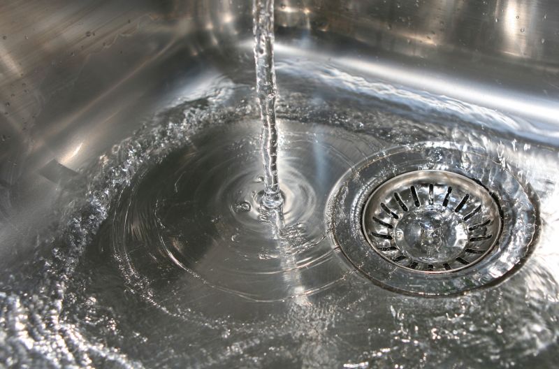 Faster sink water drainage
